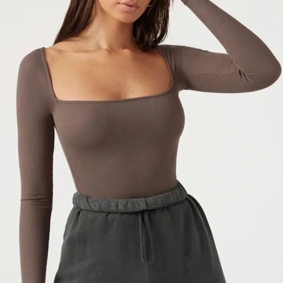 Joah Brown Tops - JOAH BROWN ‘SQUARE NECK LONG SLEEVE’